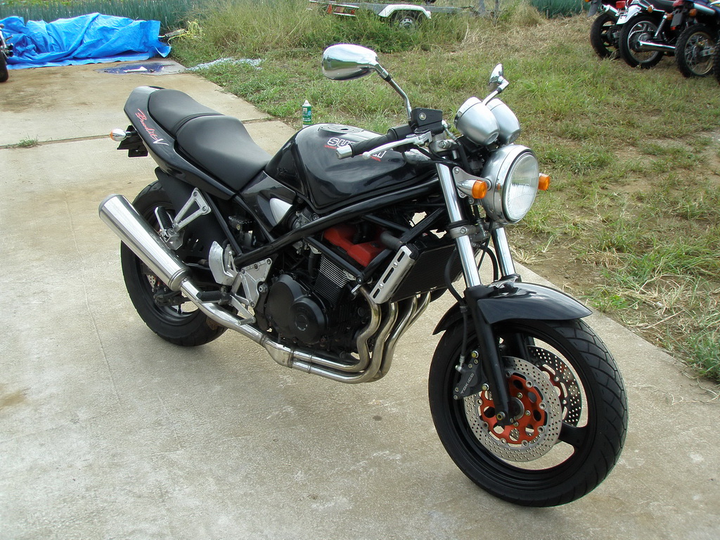 Купить мотоцикл Suzuki Bandit400V 1991 фото 5